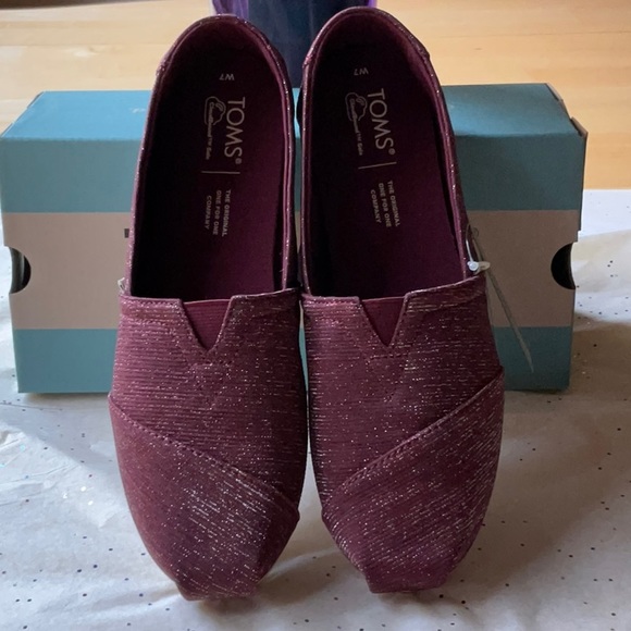 🪸TOMS BURGUNDY GLIMMER SHOES 🪸 - Picture 7 of 16